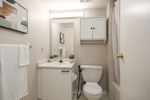 Photo 15 at 807 - 75 Weldrick Road E, Observatory, Richmond Hill