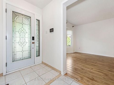 Photo 4 at 37 Belmont Crescent, Maple, Vaughan