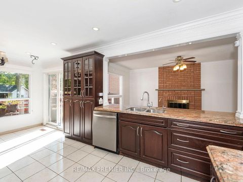 Photo 11 at 37 Belmont Crescent, Maple, Vaughan