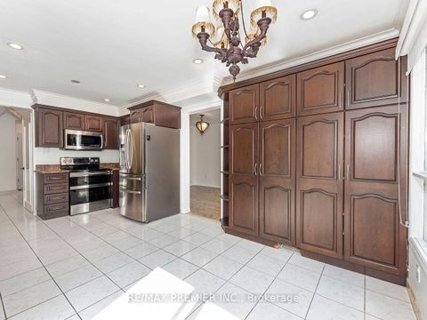 Photo 16 at 37 Belmont Crescent, Maple, Vaughan