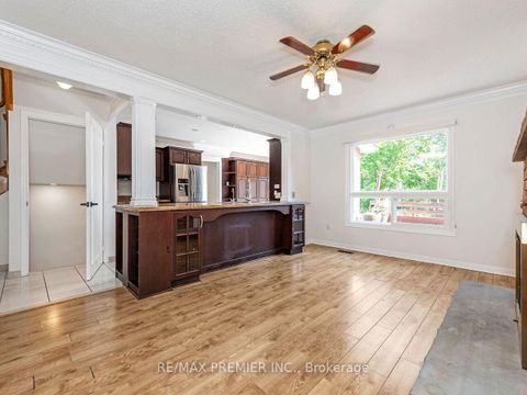 Photo 18 at 37 Belmont Crescent, Maple, Vaughan