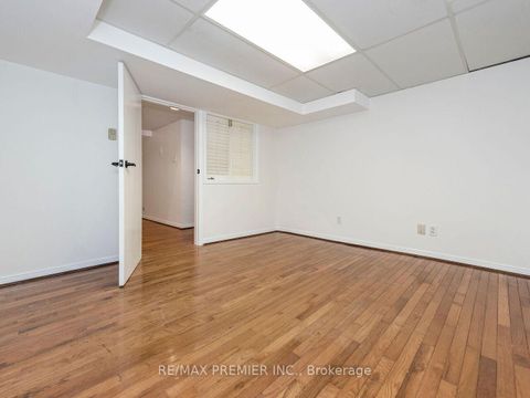 Photo 38 at 37 Belmont Crescent, Maple, Vaughan
