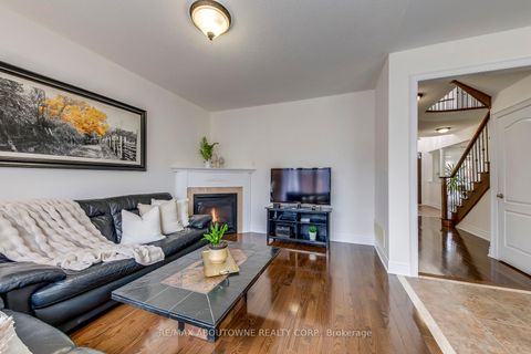 Photo 13 at 2218 Hatfield Drive, WM Westmount, Oakville
