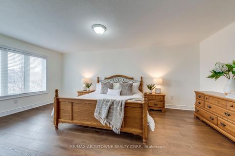 Photo 22 at 2218 Hatfield Drive, WM Westmount, Oakville