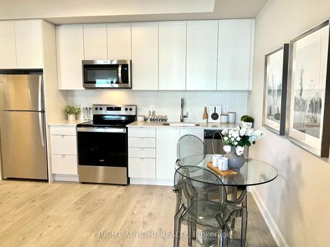 Photo 13 at 602 - 3200 William Coltson Avenue, JM Joshua Meadows, Oakville