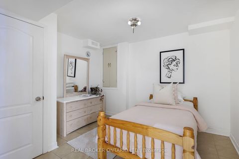 Photo 15 at 23 Misty Hills Trail, Rouge E11, Toronto