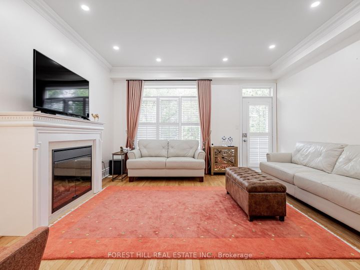 Photo 7 at 22 Espana Lane, Willowdale East, Toronto