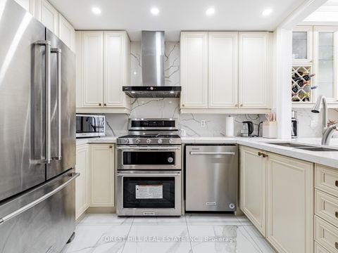 Photo 5 at 22 Espana Lane, Willowdale East, Toronto
