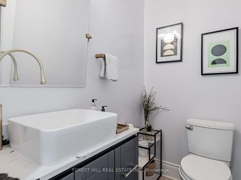 Photo 9 at 22 Espana Lane, Willowdale East, Toronto