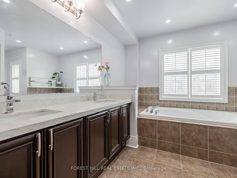 Photo 12 at 22 Espana Lane, Willowdale East, Toronto