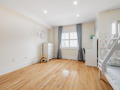 Photo 15 at 22 Espana Lane, Willowdale East, Toronto