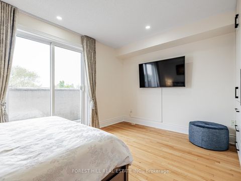 Photo 18 at 22 Espana Lane, Willowdale East, Toronto