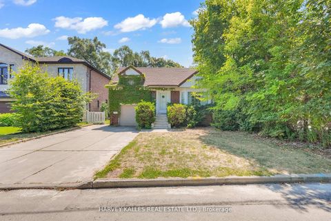 Photo 3 at 547 Douglas Avenue, Nortown, Toronto