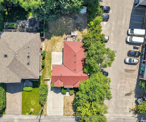 Photo 22 at 547 Douglas Avenue, Nortown, Toronto