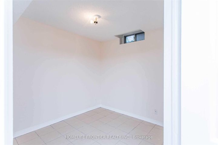 Photo 32 at 479 Blackstock Road, College Manor, Newmarket