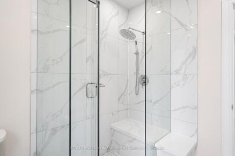 Photo 32 at 918 Eglinton Avenue E, Leaside, Toronto