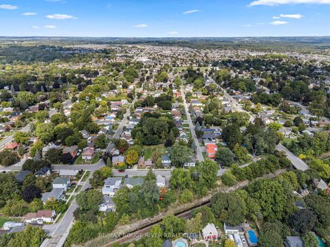 Photo 41 at 20 Odell Street, Bowmanville, Clarington