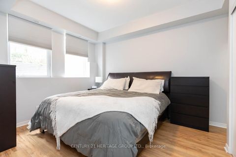 Photo 14 at 44 - 68 Winston Park Boulevard, CFB, Toronto