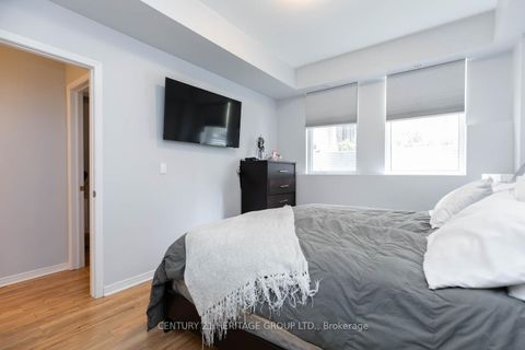 Photo 15 at 44 - 68 Winston Park Boulevard, CFB, Toronto