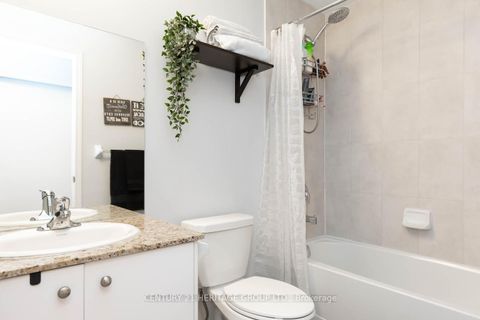 Photo 20 at 44 - 68 Winston Park Boulevard, CFB, Toronto