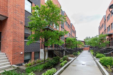 Photo 22 at 44 - 68 Winston Park Boulevard, CFB, Toronto