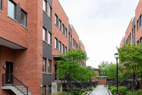 Photo 24 at 44 - 68 Winston Park Boulevard, CFB, Toronto