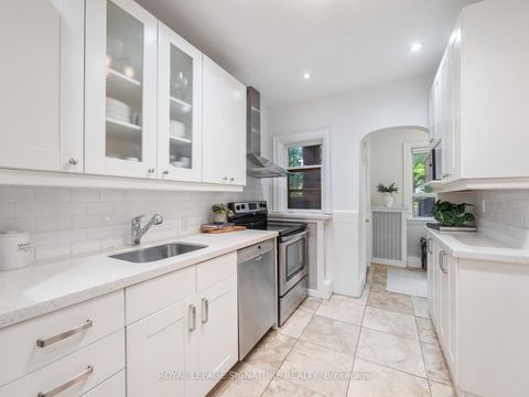 Photo 6 at 159 Chiltern Hill Road, Cedarvale, Toronto