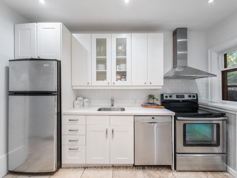 Photo 7 at 159 Chiltern Hill Road, Cedarvale, Toronto