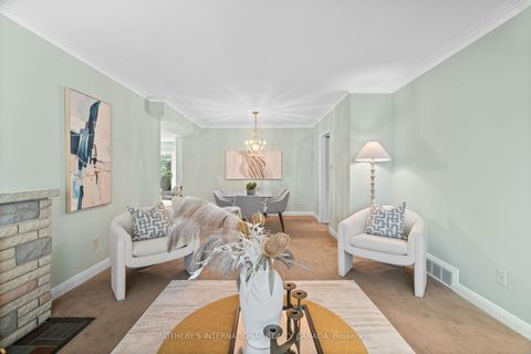 Photo 4 at 4 Ruscoe Crescent, Richview, Toronto