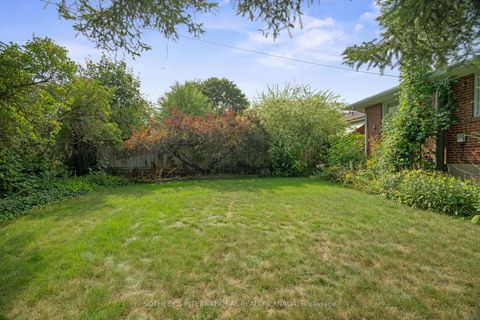 Photo 32 at 4 Ruscoe Crescent, Richview, Toronto