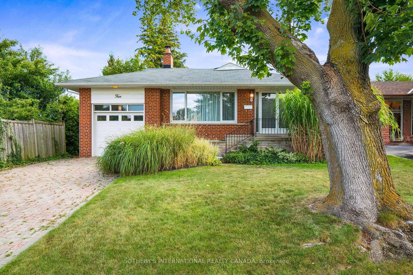 4 Ruscoe Crescent, Richview, Toronto 
