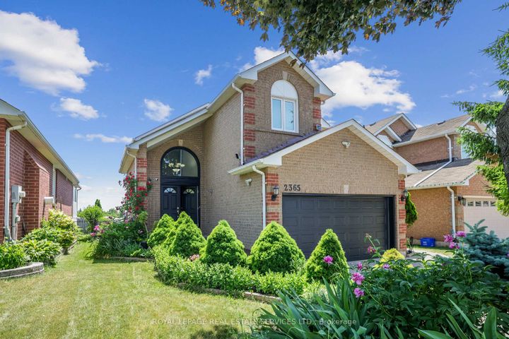 Photo 1 at 2365 Grand Ravine Drive, RO River Oaks, Oakville