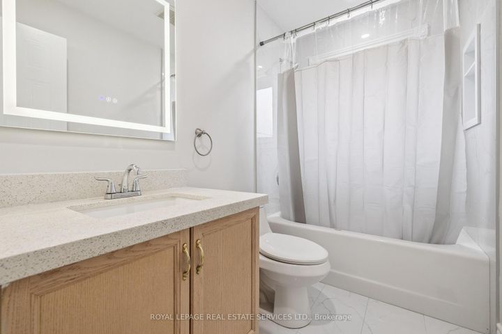 Photo 30 at 2365 Grand Ravine Drive, RO River Oaks, Oakville