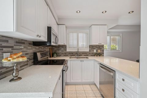 Photo 10 at 2365 Grand Ravine Drive, RO River Oaks, Oakville