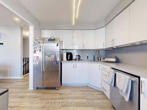 Photo 9 at 34 - 120 D'Ambrosio Drive, Painswick North, Barrie Photo 9 at 34 - 120 D'Ambrosio Drive, Painswick North, Barrie