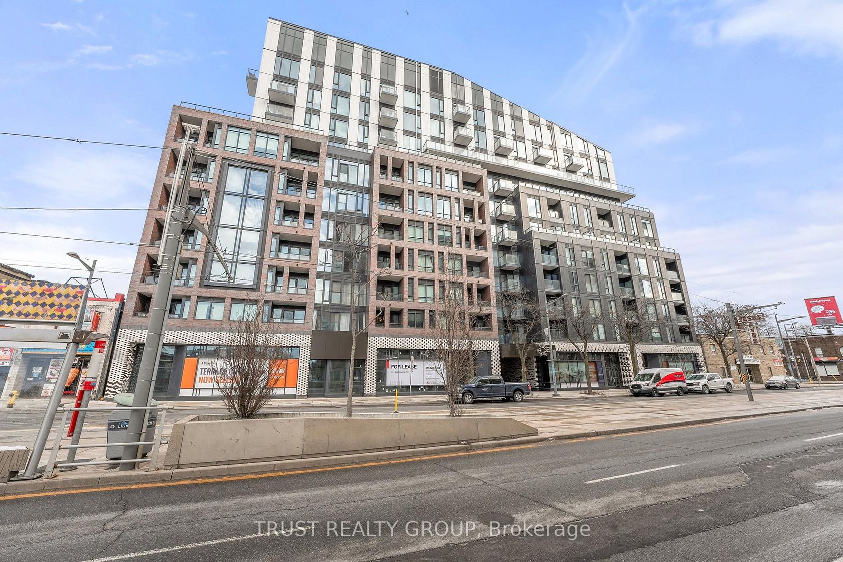 911 - 1808 St. Clair Avenue W, Junction Area, Toronto 