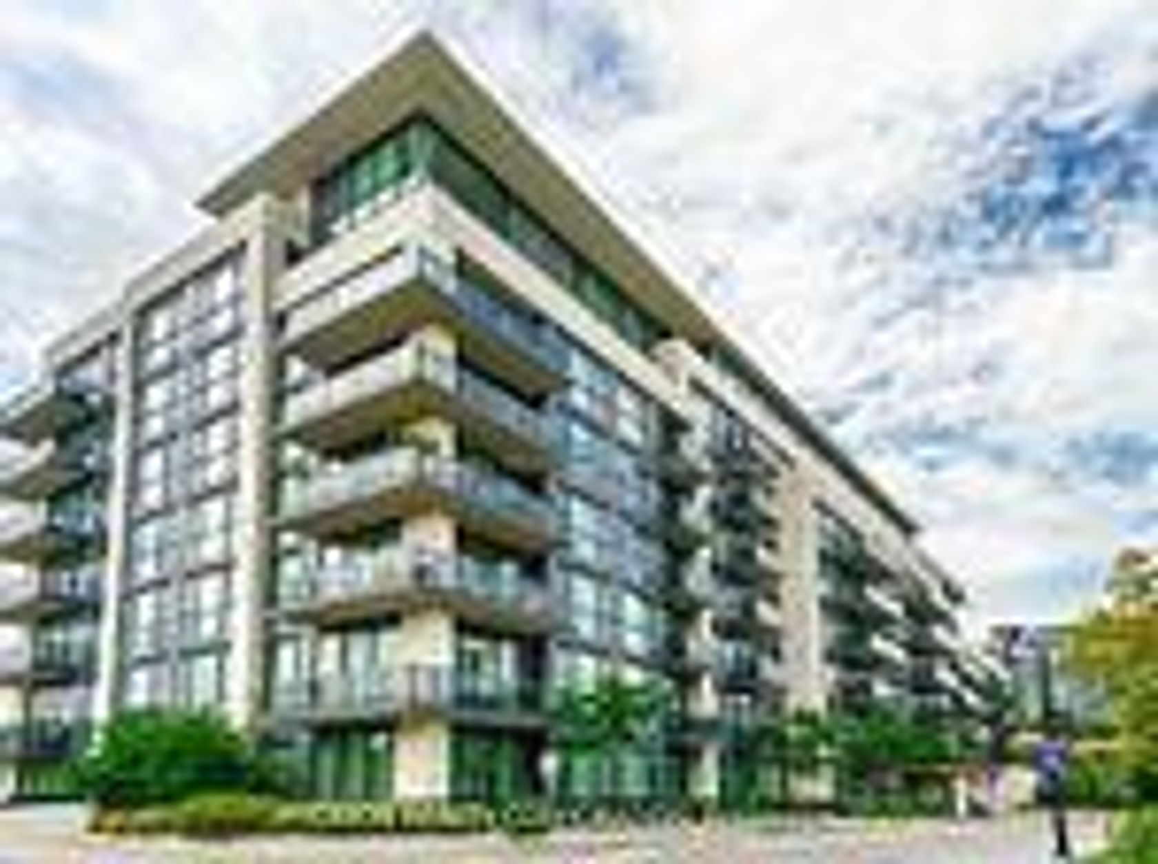 215 - 4700 Highway 7 Road, East Woodbridge, Vaughan 