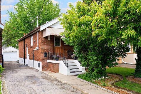 Photo 2 at 334 O'Connor Drive, East York, Toronto