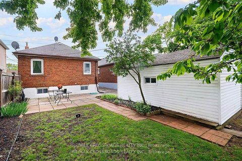 Photo 32 at 334 O'Connor Drive, East York, Toronto