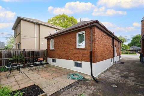 Photo 35 at 334 O'Connor Drive, East York, Toronto