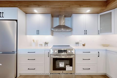 Photo 11 at 2009 - 65 Spring Garden Avenue, Willowdale East, Toronto