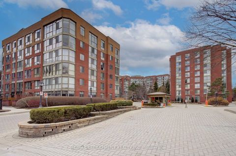 Photo 1 at 756 - 24 Southport Street, Swansea, Toronto