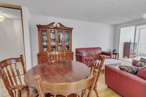 Photo 11 at 756 - 24 Southport Street, Swansea, Toronto