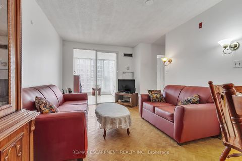 Photo 15 at 756 - 24 Southport Street, Swansea, Toronto