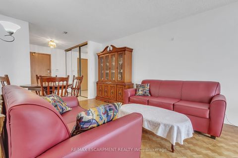 Photo 16 at 756 - 24 Southport Street, Swansea, Toronto