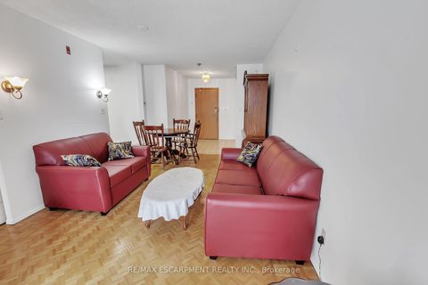 Photo 19 at 756 - 24 Southport Street, Swansea, Toronto