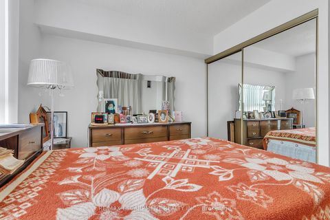 Photo 22 at 756 - 24 Southport Street, Swansea, Toronto