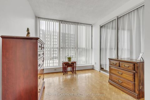 Photo 28 at 756 - 24 Southport Street, Swansea, Toronto