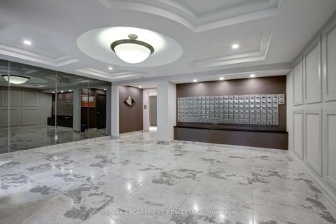 Photo 38 at 756 - 24 Southport Street, Swansea, Toronto