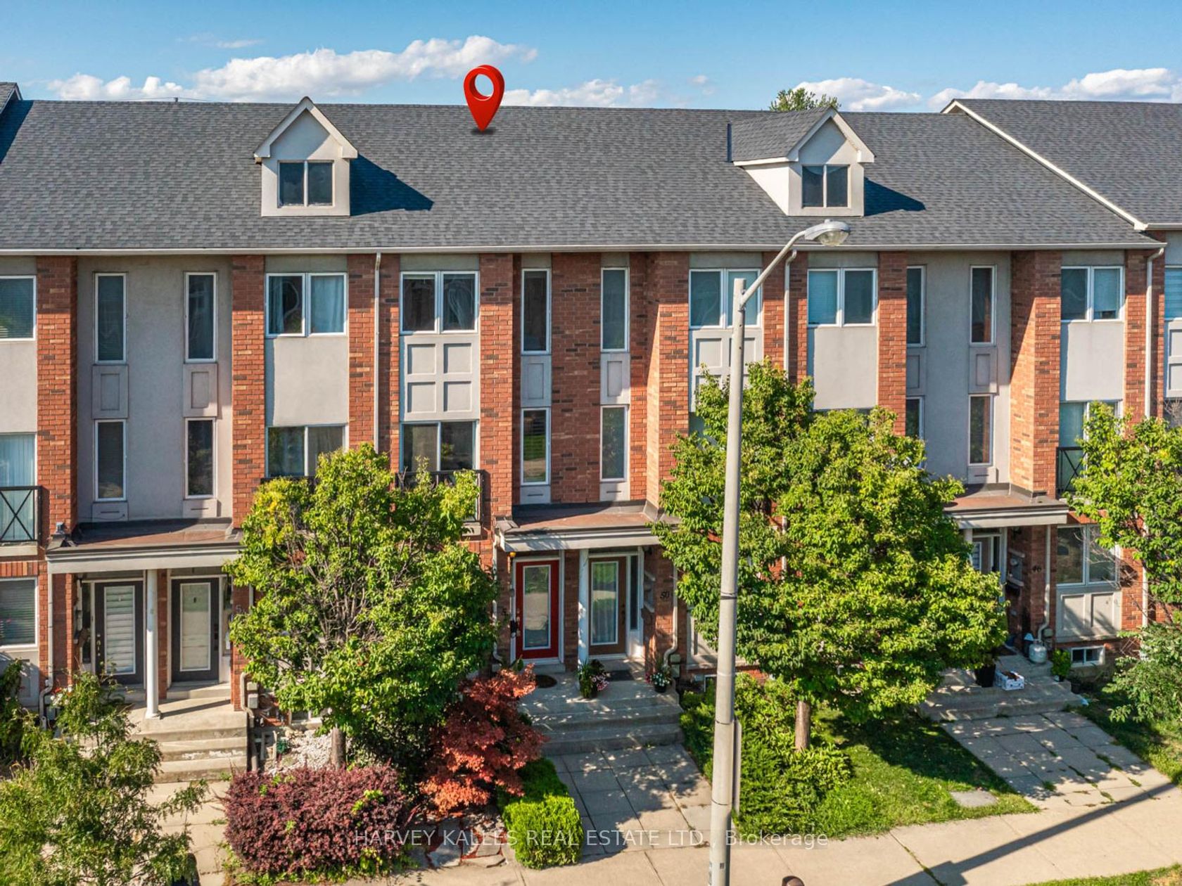 52 Market Garden Mews, Queensway, Toronto 